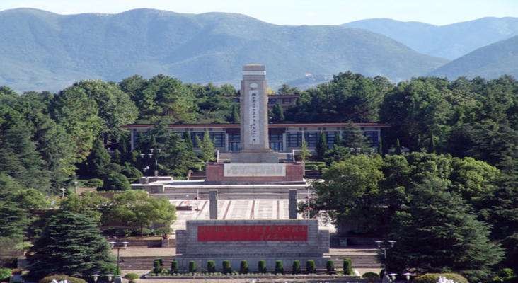 湖北干部培训教育基地-武汉大学湘鄂赣革命烈士陵园